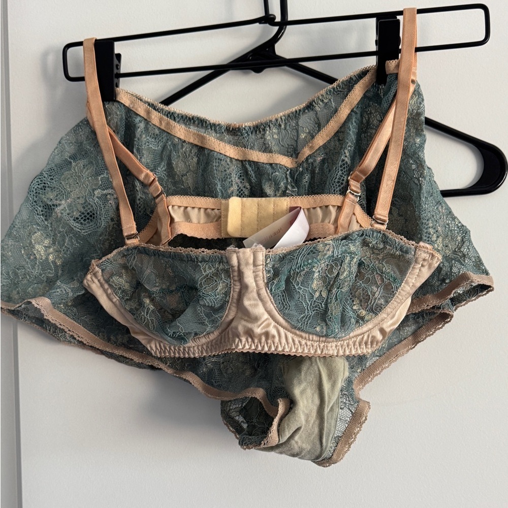 Lingerie set - Picture 11 of 13